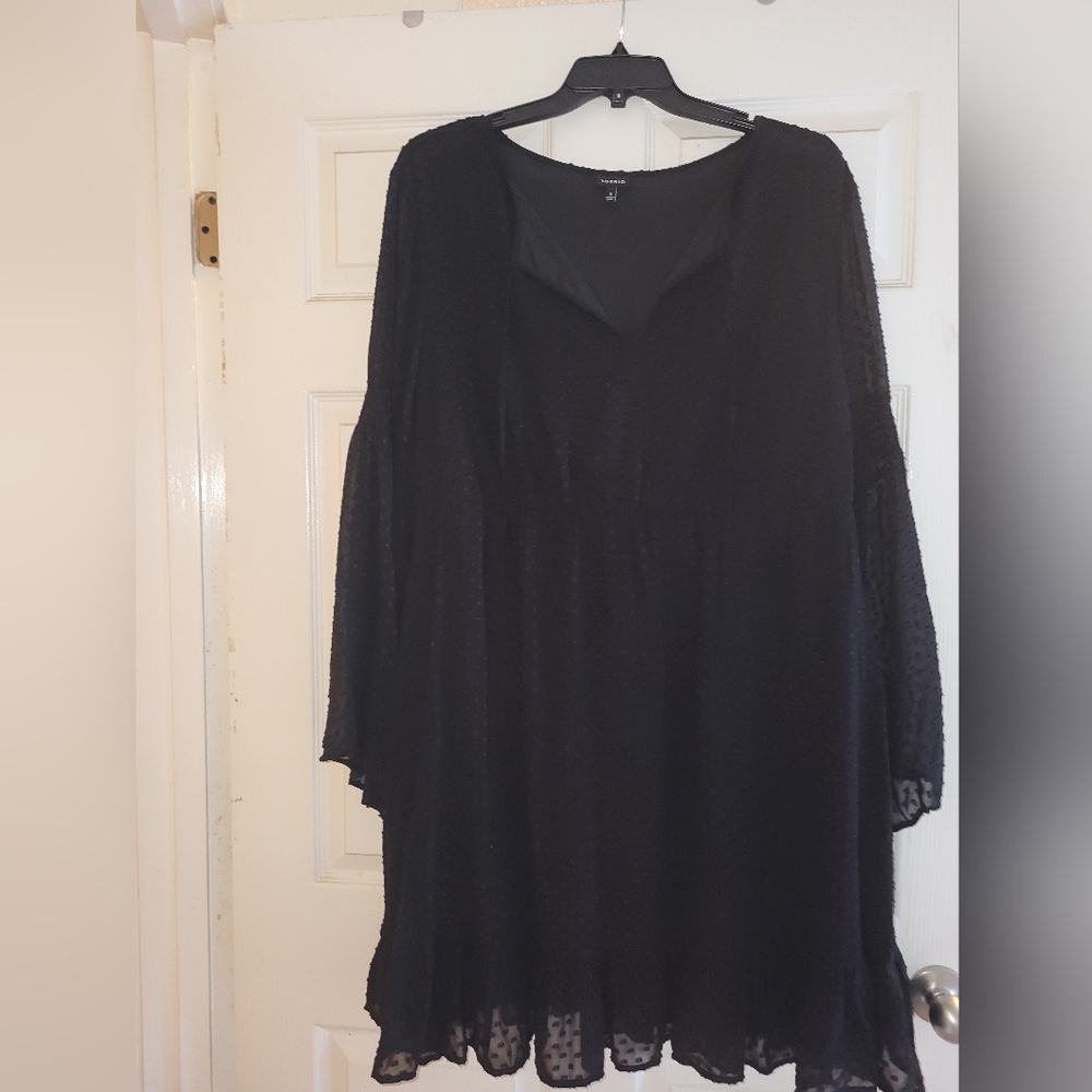New w/tag TORRID Black Clipdot Skater Dress. Size 3 NWT